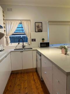 Homely Private Double Room in Marsfield - Well-Connected Suburb Shared Bathroom - 1