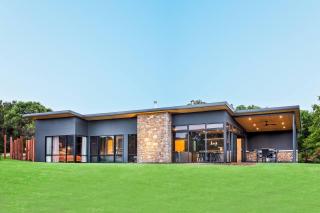 Artisan Gunyulgup - Luxe Lakeside Wellness Hideaway - 6