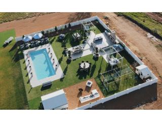 Hamptons Farm Estate - Luxe Retreat and Elegant Events - 7