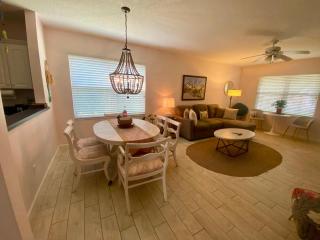 Relaxing beach getaway just steps to the shore - 0