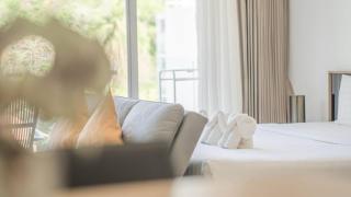 Mountain Loft 700m from Beach [Pool & Gym] - 4
