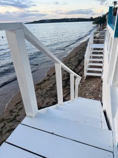 1st Floor Beachfront Sleeps 6 Walkable Snorkeling - 5