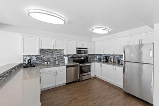 Waterfront Bliss - 2BR with Stunning Marina Views - Los Angeles - 6