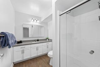 Waterfront Bliss - 2BR with Stunning Marina Views - Los Angeles - 3