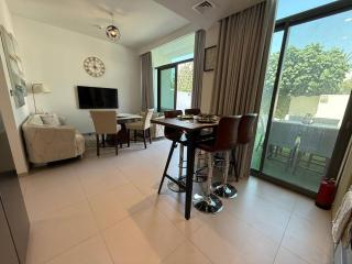 Modern 4BR Villa in Ranches 3 with Park View Sleep 7 - 0