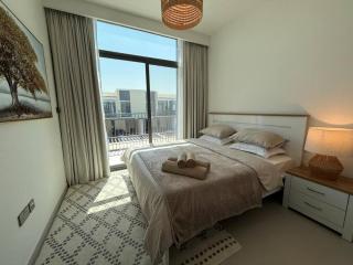 Modern 4BR Villa in Ranches 3 with Park View Sleep 7 - 5