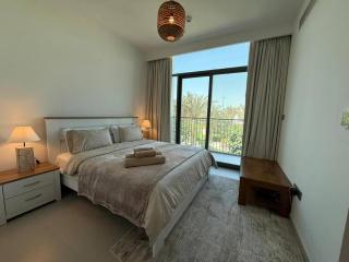 Modern 4BR Villa in Ranches 3 with Park View Sleep 7 - 2