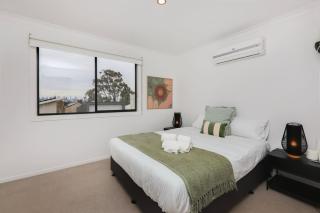 3BR Family Home - Urban West Footscray Haven - 6