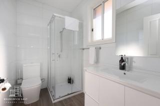 206 Modern King BR with Fast WiFi - Brunswick East - 7