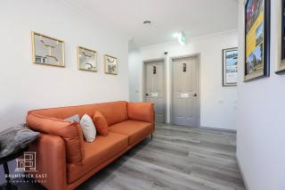 209 Stylish Queen BR with Fast WiFi - Brunswick East - 4