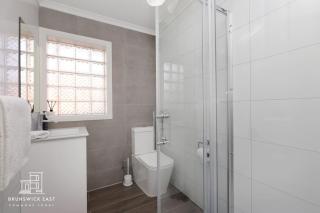 107 Entire Guesthouse Queen BR with Fast WiFi - Brunswick East - 7