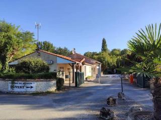Mobil-home cosy 4 pers avec terrasse - API-1-52-750 - Sireuil - 3