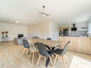 Maison familiale à Gastes Confort, nature et détente - Ménage inclus - FR-1-50-193 - 0
