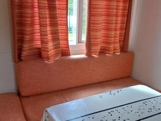 Mobil-home cosy avec terrasse pour 2 personnes - API-1-52-351 - Langogne - 9