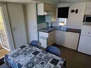 Mobil home confortable pour 4 personnes avec terrasse à Langogne - API-1-52-455 - Langogne - 8