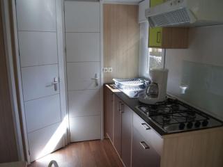 Mobil-home confortable avec terrasse - 4 personnes - API-1-52-622 - 8
