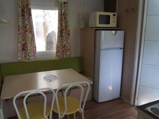 Mobil-home confortable avec terrasse pour 4 personnes à Sournia - API-1-52-622 - 7
