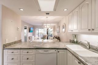 Park Shore Resort Charming 1st Floor-BLDG A 102 - 1