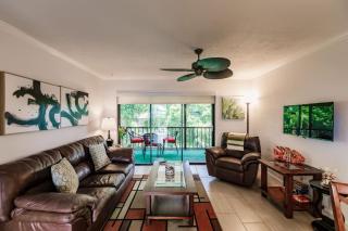 Park Shore Resort-Deluxe Top Floor, BLDG E 332 - 0