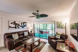 Park Shore Resort-Deluxe Top Floor, BLDG E 332 - 9