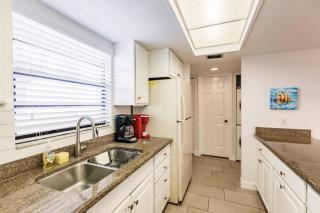 Park Shore Resort-Deluxe Top Floor, BLDG E 332 - 4