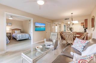 Park Shore Resort, BLDG G 241 - Great Views - 0