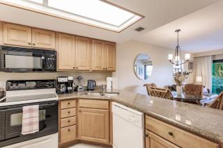 Park Shore Resort, BLDG G 241 - Great Views - 3