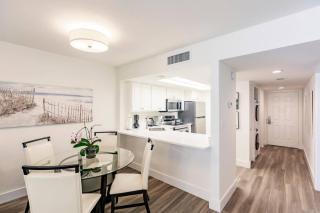 Park Shore Resort 2nd floor BLDG D 228 - 7