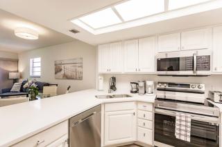 Park Shore Resort 2nd floor BLDG D 228 - 3