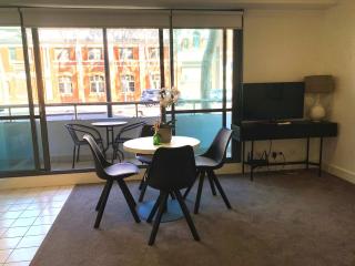 THE WATERFRONT APARTMENTS 1 Bedroom Studio Apartment with Street Views located on the Geelong Waterfront - 4307 - 7