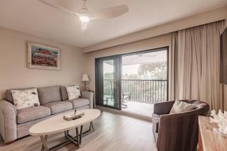 Park Shore Resort Deluxe Condo Top FloorBLDG F 339 - 7