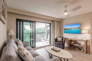 Park Shore Resort Deluxe Condo Top FloorBLDG F 339 - 6