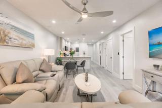 Park Shore Resort, Top Floor BLDG H 347-Lake view - 8