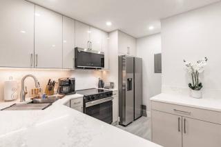 Park Shore Resort, Top Floor BLDG H 347-Lake view - 1