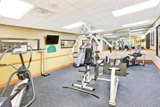 La Quinta Inn & Suites by Wyndham Mooresville - Mooresville - 9