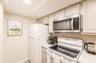 Park Shore Resort-2nd Floor BLDG H 245 Water views - 2