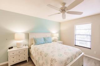 Park Shore Resort-2nd Floor BLDG H 245 Water views - 1