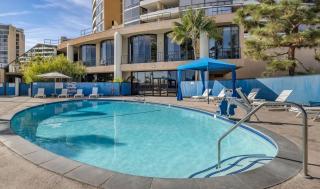 Waterfront Bliss - 2BR with Stunning Marina Views - Los Angeles - 2