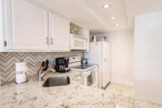 Park Shore Resort-2nd Floor BLDG J 255 - Lake view - 3