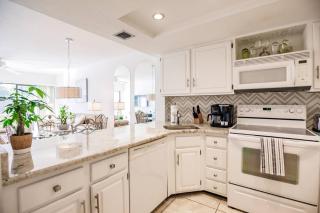 Park Shore Resort-2nd Floor BLDG J 255 - Lake view - 2