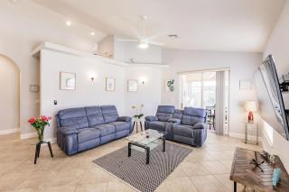 Large 3bdr Naples Park Home with everything. - 2