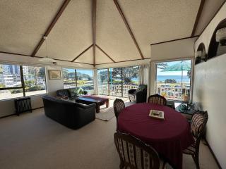 Classic Kiwi Beachfront Bach - 5