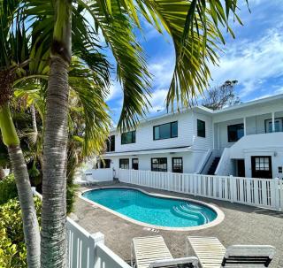 1 Block WALK on QUIET street to beach-food-fun - 5