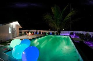 Coral Reef-with 2 King en-suite-IMG-AMI beaches within 6 Miles - 6
