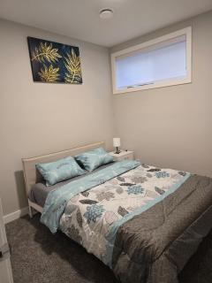 Guest Suite in Southwest Calgary - Calgary - 9