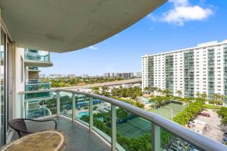 4BR Retreat Pool and Beach Access - 0