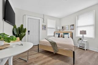 Studio Cottage Close to Downtown NAS - 9