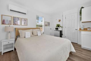 Simple Affordable Studio minutes from NAS - 3