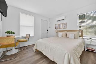 Simple Affordable Studio minutes from NAS - 2