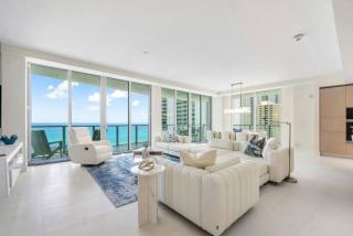 Coastal Elegance at Amrit 2 King Suites and Den - 8
